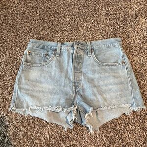 Levi's Blue Jean Shorts Vintage-Inspired Distressed Style